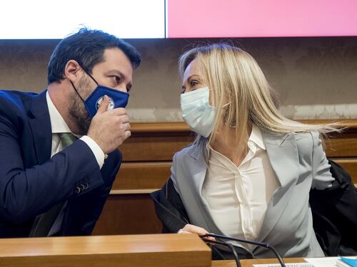 Matteo Salvini prova il colpo dopo la scissione M5S. La proposta a Giorgia Meloni stravolge il Governo