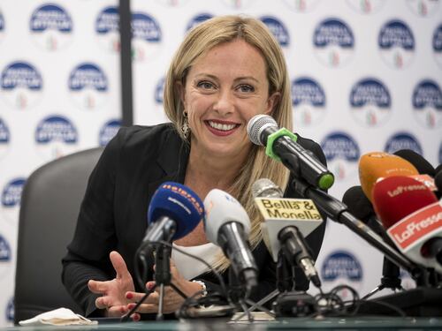 FdI primo partito, la Meloni sorpassa e stacca Salvini
