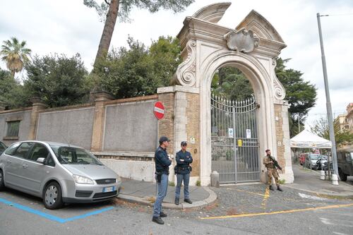 Caso Orlandi, l'ipotesi del medico legale: "Ossa di una persona tra 25 e 35 anni"