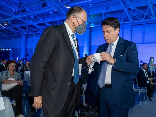 Enrico Letta terrorizzato dalle mosse dell'alleato Giuseppe Conte: “Evitiamo l'effetto pistola di Sarajevo”