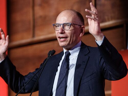 Pd, Enrico Letta fa fuori la minoranza interna per "paura" di non poterla controllare