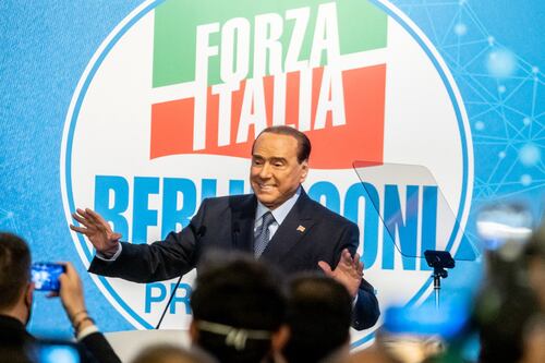 Berlusconi a 30 anni dalla discesa in campo manca anche agli avversari