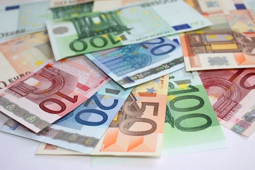 Stangata in bolletta per luce e gas. E il governo fa finta di niente