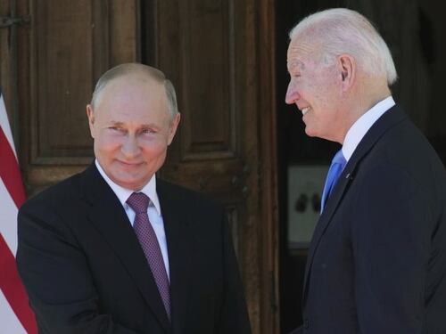 Usa-Russia, scontro sulle nuove sanzioni: "Ne arrivano altre". "Siete cinici"