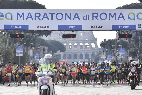 Diecimila runner alla Maratona di Roma: percorso, deviazioni e chiusure stradali