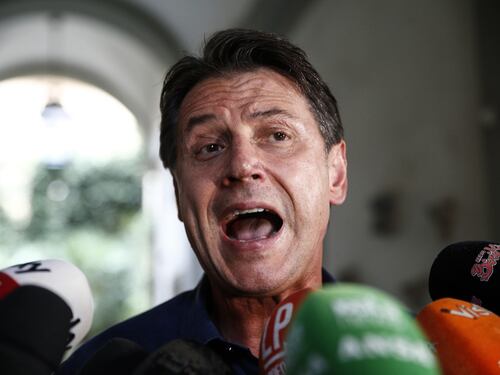 Giuseppe Conte sugli extraprofitti: recuperare 9 miliardi