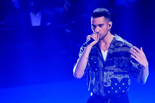 La canzone sovranista entra in Parlamento