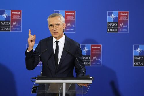 Nato, nessun attacco imminente dalla Russia. Stoltenberg abbassa i toni con Mosca
