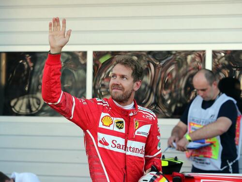 Formula 1, prima fila tutta Ferrari nel Gran Premio di Russia. Vettel precede Raikkonen, solo quarto Hamilton