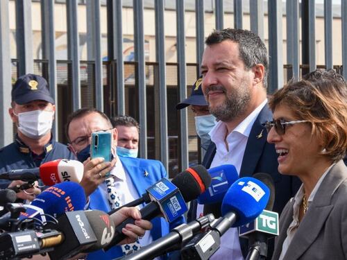 Open Arms, scricchiola la tesi delle Ong. "Coordinate sbagliate", bomba al processo