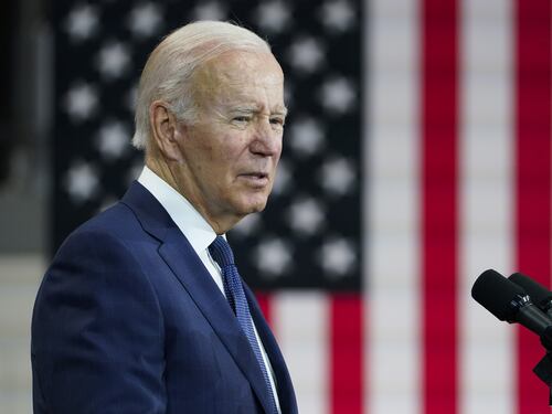 Usa, tutte le gaffe di Biden: dall'Armageddon nucleare al cancro