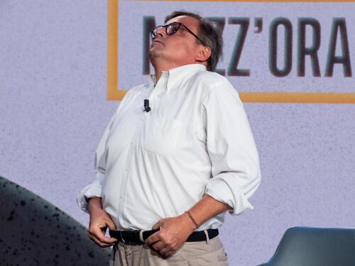 Calenda rompe con Letta e diventa "fascista". Se non stai con la sinistra scatta l'etichetta nera