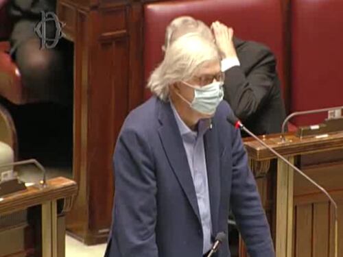 Vittorio Sgarbi, l'intervento da applausi alla Camera: "Caro ministro senza Speranza"