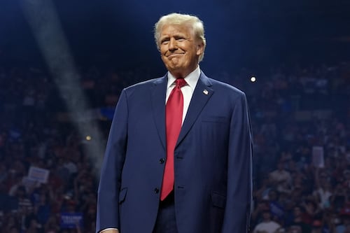 Usa, Trump minaccia i Brics anti-dollaro: la ritorsione