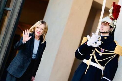 Meloni: "Garantiamo la sicurezza in Ucraina ma niente truppe italiane sul terreno"