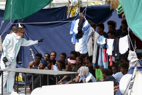Diciotti, oggi vertice Ue. Ultimatum di Salvini e Di Maio: "L'Europa si svegli"