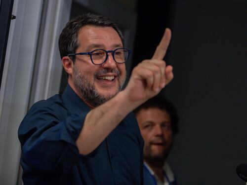 Lega, resa dei conti con i critici della linea di Salvini. Chi rischia di essere espulso