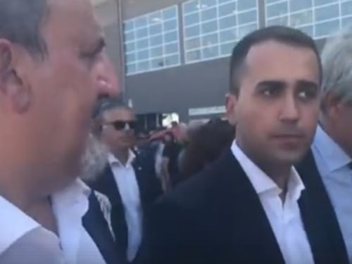 Il ministro Di Maio ne spara un'altra e imbarazza tutti