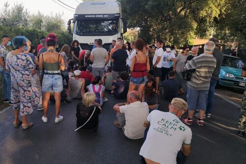 Camion bloccati e proteste. Rivolta dei cittadini di Albano contro i rifiuti