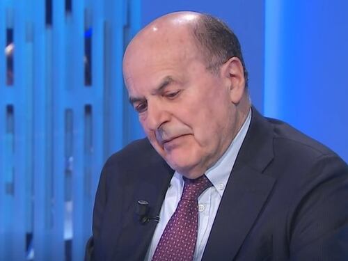 Otto e mezzo, Bersani: "Prodi? Gesto da nonno". Poi l'attacco a Meloni