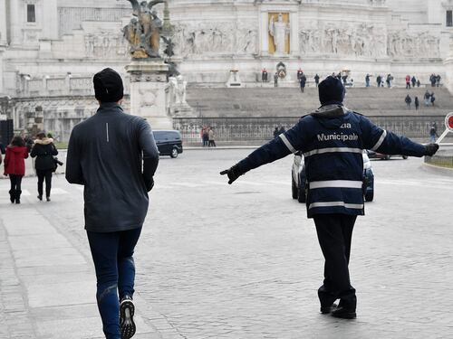 Blocco dei diesel a Roma. Così fermano i motori più puliti