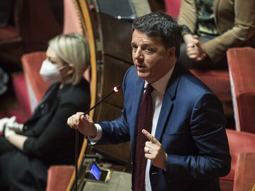 Povero Renzi, lo supera anche Calenda