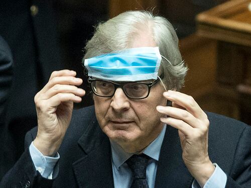 La fatwa di Vittorio Sgarbi: arrestate Silvia Romano. E Chef Rubio si risente