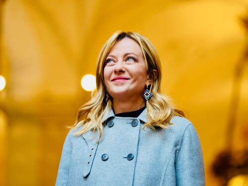 Meloni sempre più apprezzata nel mondo, anche il Financial Times esalta la premier
