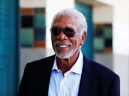 Morgan Freeman e la fede in Dio: la Chiesa è cambiata molto