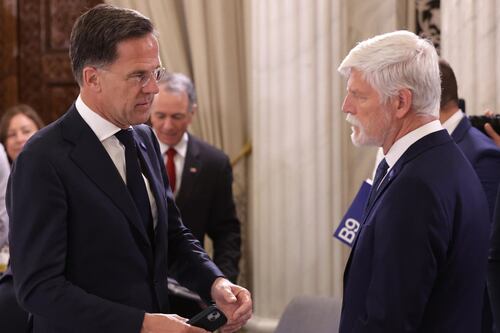 Nato, il presidente ceco Pavel esorta gli alleati: "Mostrare i denti alla Russia"