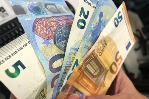 La tredicesima cresce. Si spende per shopping personale e si fanno meno regali