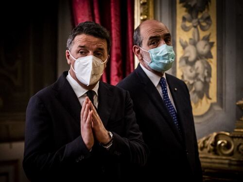 Consultazioni, Matteo Renzi detta le condizioni: "Preferiamo governo politico a uno istituzionale"