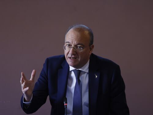 Scuola, Valditara si infuria sui tagli alle risorse: assoluta falsità