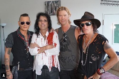 Johnny Depp sta bene: è dimagrito per un film. E l'8 luglio suonerà a Roma