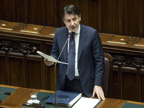 Ue, Conte alla Camera: serve coesione. L'opposizione abbandona l'aula