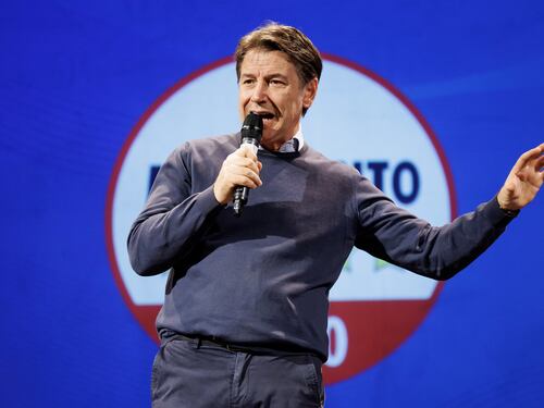 Israele, Conte dice basta alla fornitura di armi a Tel Aviv