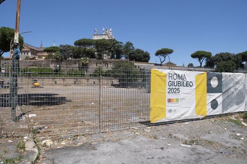 Disastro via Sannio, il mercato non riaprirà per il Giubileo. Ipotesi 2027