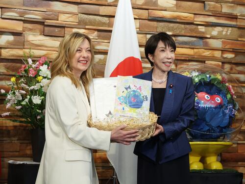 Meloni a Tokyo rilancia l’asse Italia-Giappone: relazioni rafforzate dopo il vertice con Takaichi