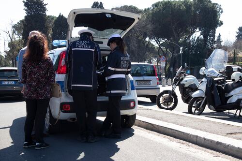 Diesel vietati anche venerdì 17 gennaio. E domenica c'è il blocco totale