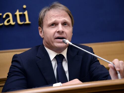 Conte sapeva tutto. Lollobrigida sgancia la bomba sul governo