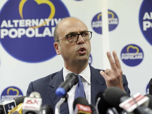 Alfano rompe con Renzi ma salva Gentiloni