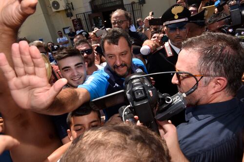 Salvini sfiducia Conte e mobilita i suoi: al voto a ottobre