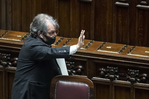 Il dramma di piccole e medie imprese per colpa della burocrazia: la cattiva Pa costa 109 miliardi