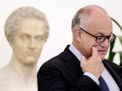 Gualtieri all'Expo con la stampa "amica": ecco il costo del viaggio