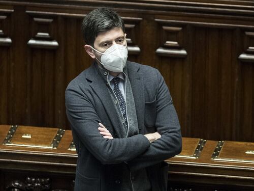 Lombardia, Calabria e Piemonte arancioni. Ma vince Speranza: solo da domenica