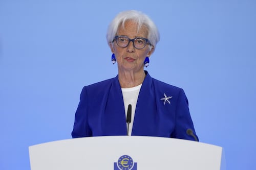 Bce alza i tassi di interesse. Lagarde: "E' un segnale"