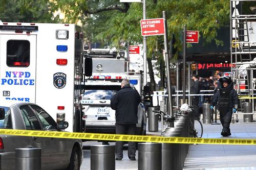 Pacchi bomba a Obama e ai Clinton. Evacuata la sede della Cnn