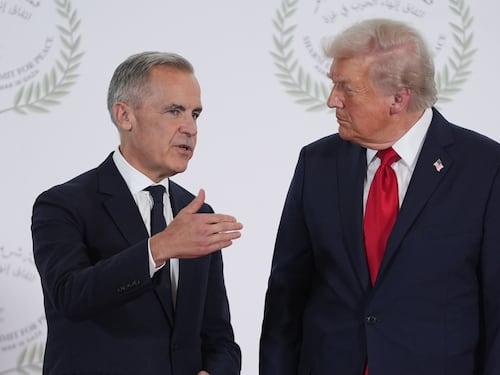 Trump interrompe i negoziati commerciali con il Canada