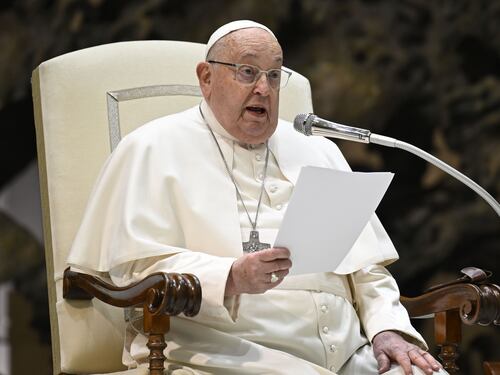 Papa Francesco come sta? Bruni: "Routine ospedaliera ma riposo assoluto"