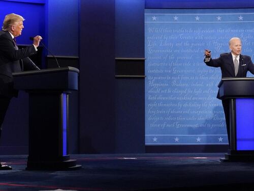Usa 2020, colpi bassi e insulti: non annoia Donald Trump contro Joe Biden